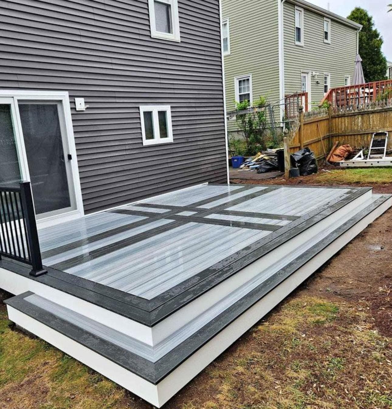 Two tone composite platform deck